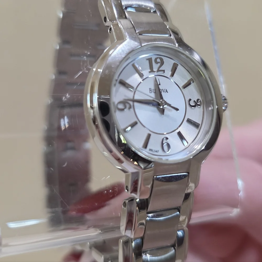 Classic Silver Bulova Women's Dress Collection Easy Read Wrist Watch C860903